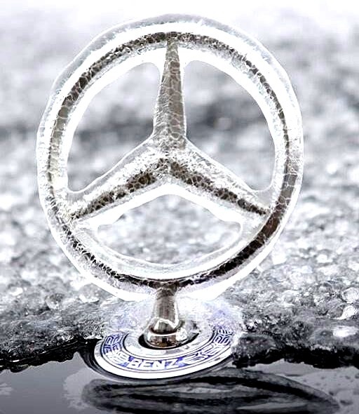Frozen Mercedes Star Logowww.DiscoverLavish.com