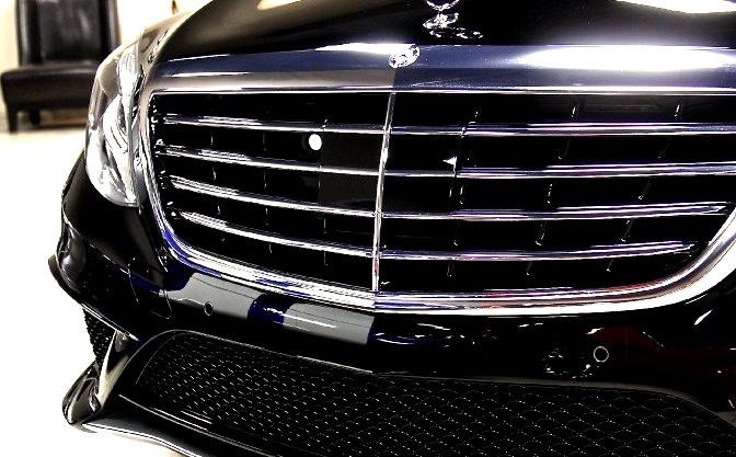 Front of A S Class Mercedes Grill